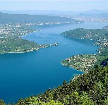 L'eden Hébergement de vacances Doussard